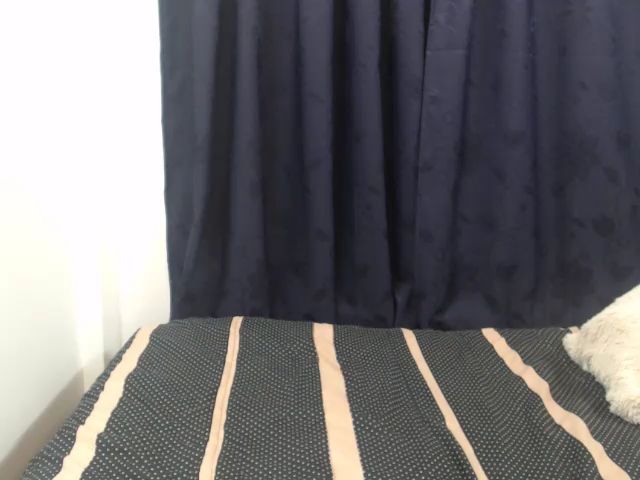 Live sex webcam photo for Sweet_flower4 #268908736