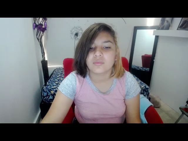 Live sex webcam photo for Alice_cruz_ #268916097