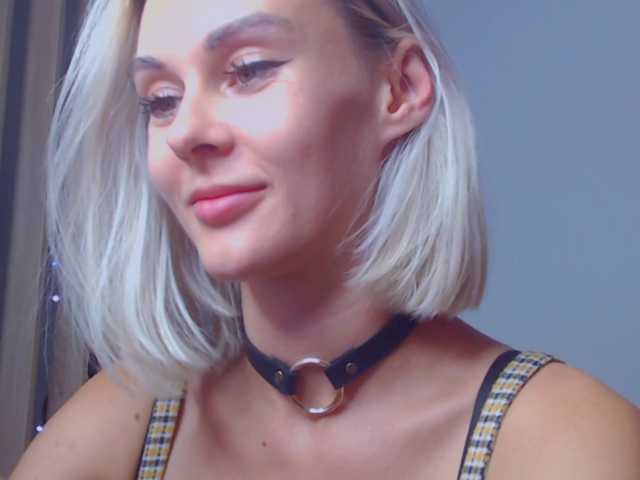 Live sex webcam photo for -JesusWife- #268940317