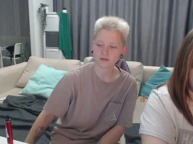 Live sex webcam photo for BugaGirls #268925983