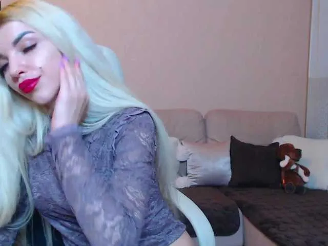 Live sex webcam photo for MelonySpring #268941844