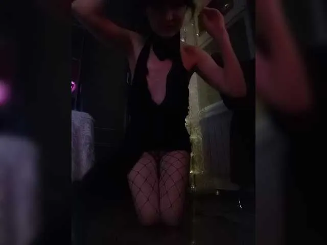 Live sex webcam photo for 1Kafeta #268940232
