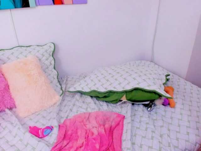 Live sex webcam photo for ScarleetLiz #268927222