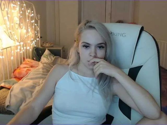 Live sex webcam photo for Milahskasa #268940521