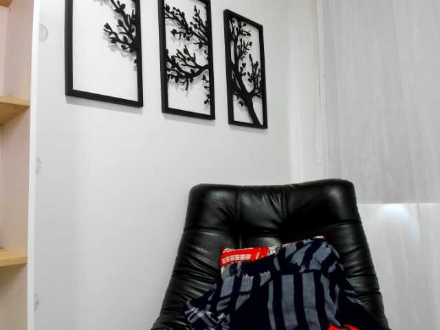 Live sex webcam photo for ZAMMARA #268935938