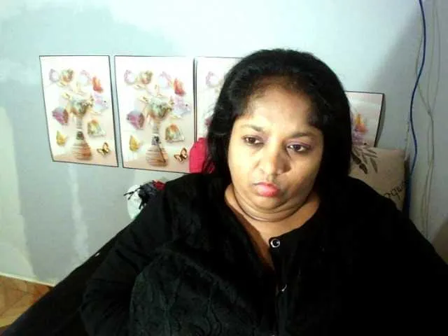 Live sex webcam photo for Indiantasha #287986179