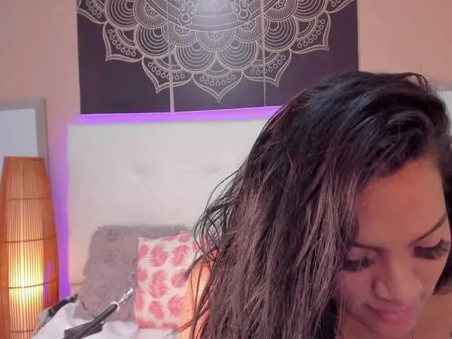 Live sex webcam photo for ScarlettReedd #268940959