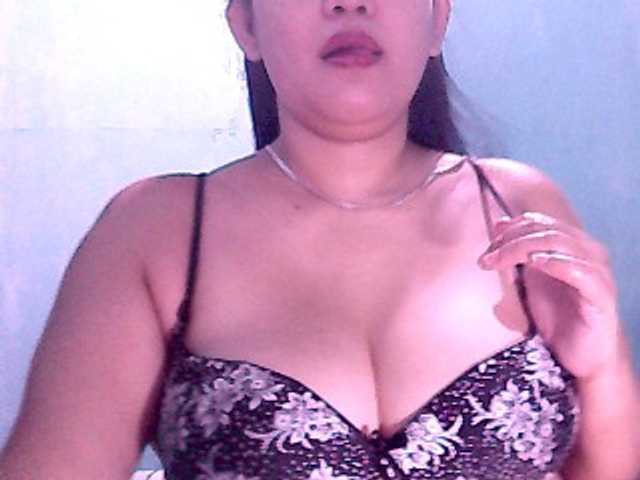 Live sex webcam photo for wildmom4u #268926575