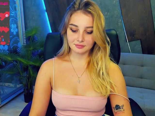 Live sex webcam photo for MillaDoll #268940468