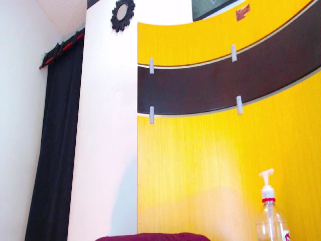 Live sex webcam photo for Merylintwig #268933537