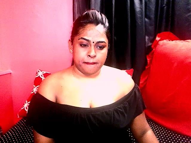Live sex webcam photo for Indianstorm4u #268928252