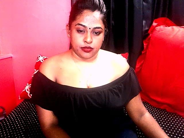 Live sex webcam photo for Indianstorm4u #268928944