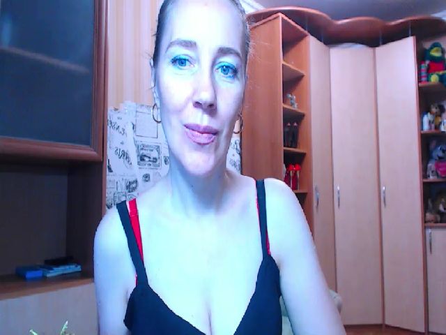Live sex webcam photo for Oly_nice_ #268936594