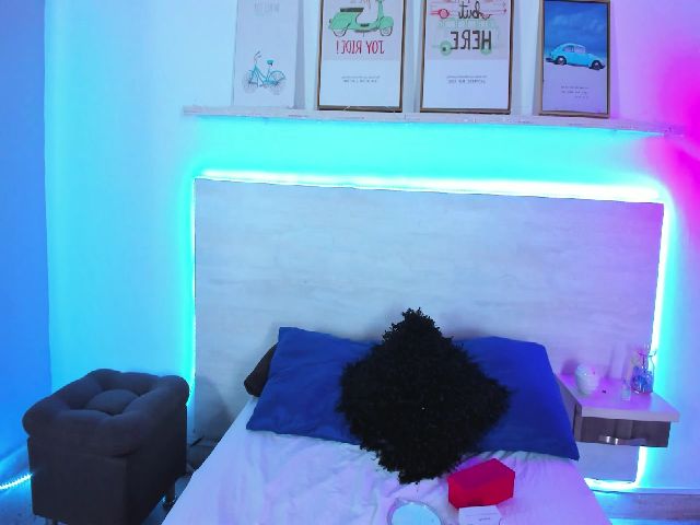 Live sex webcam photo for Sophia_Ferrer #268944437