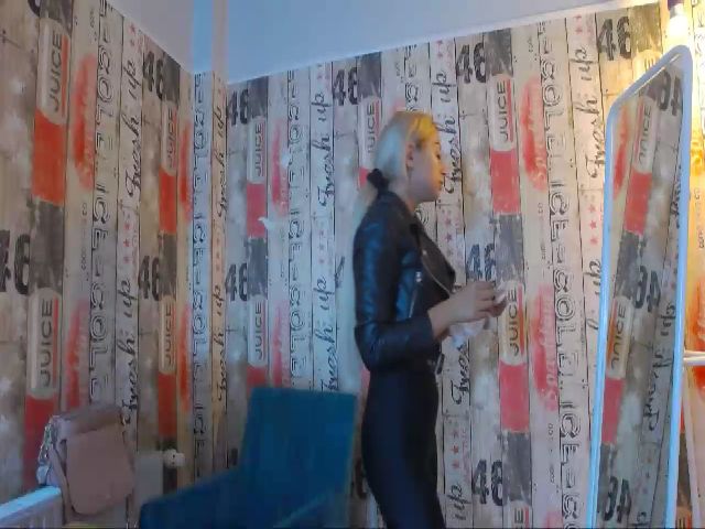 Live sex webcam photo for RubbyKalifha #268930837