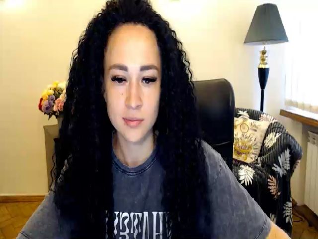 Live sex webcam photo for Space_Girly #268935751