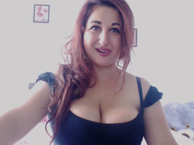 Live sex webcam photo for KinkyMyax #268933542