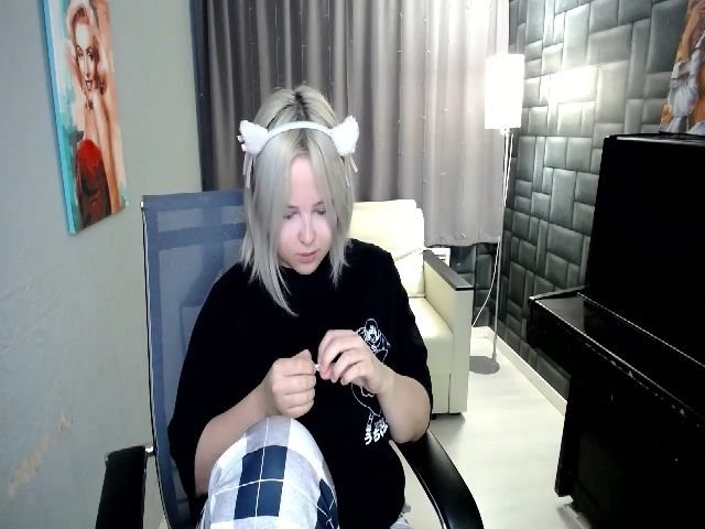 Live sex webcam photo for Helokit #268930131