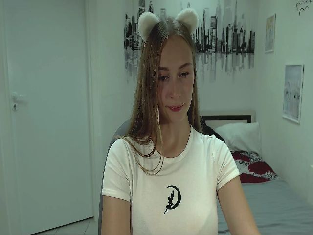 Live sex webcam photo for MollyEnergy #268939705