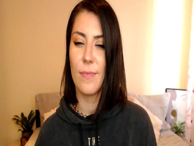 Live sex webcam photo for BlueStocking #268937777