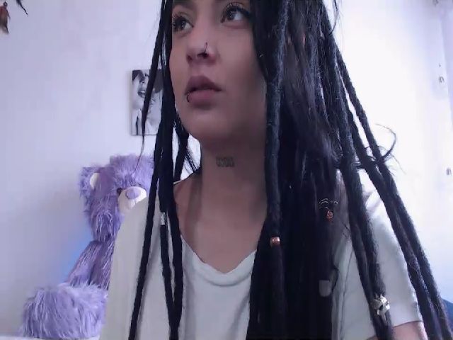 Live sex webcam photo for NinaFeliu #268938353