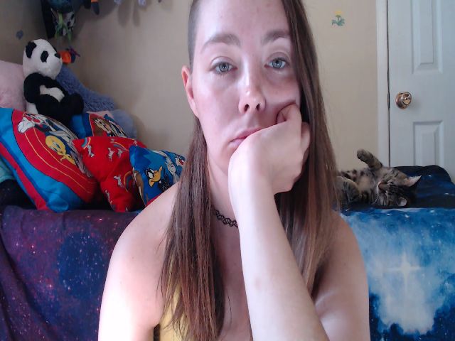 Live sex webcam photo for LilEmmy1999 #268943512
