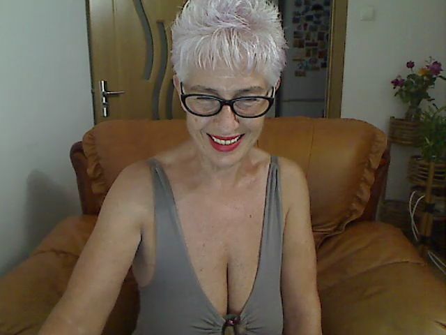 Live sex webcam photo for Junonnna #268943249