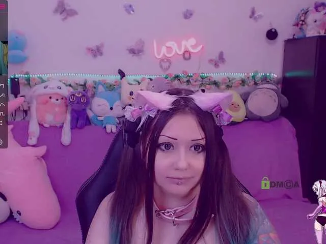 Live sex webcam photo for LittleKitsune #268940790