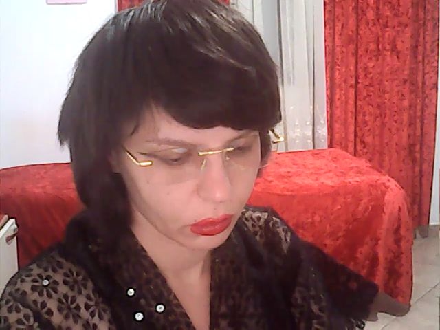 Live sex webcam photo for araartist #268943274