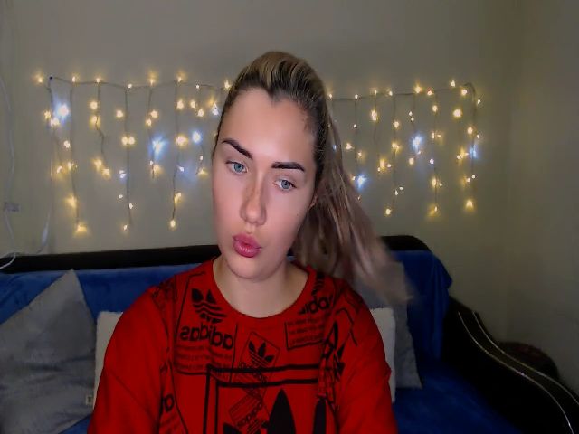 Live sex webcam photo for TrishKlein #268932873