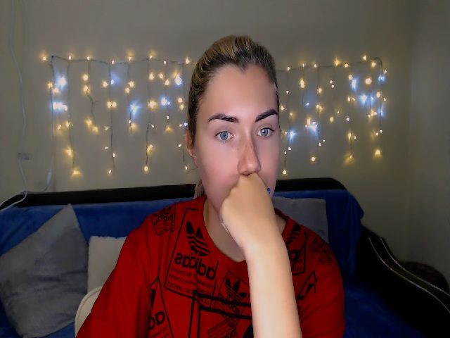 Live sex webcam photo for TrishKlein #268933235