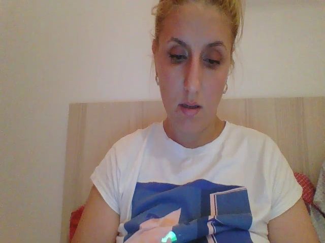 Live sex webcam photo for squirtvicky #268941972