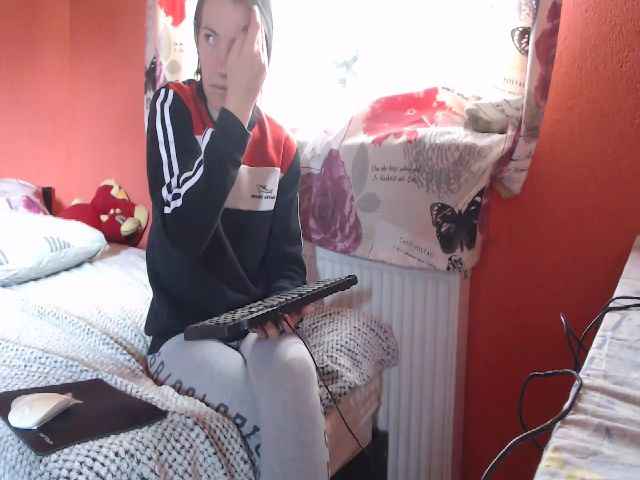 Live sex webcam photo for HOT_JULLYXXX #268934141