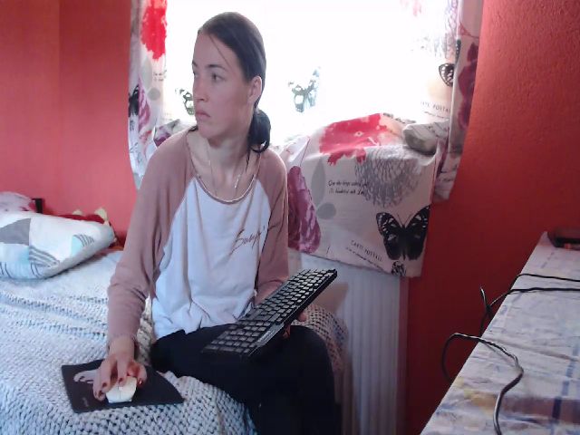 Live sex webcam photo for HOT_JULLYXXX #268934949