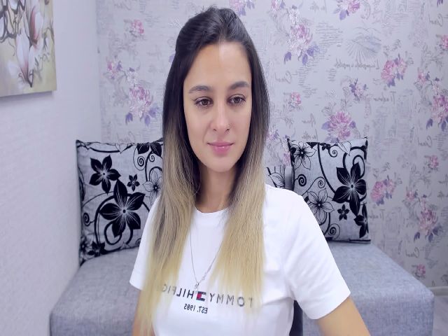 Live sex webcam photo for EllaFresh #268943548