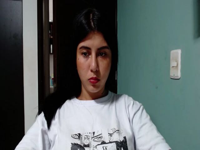 Live sex webcam photo for Petite_sury #268927845