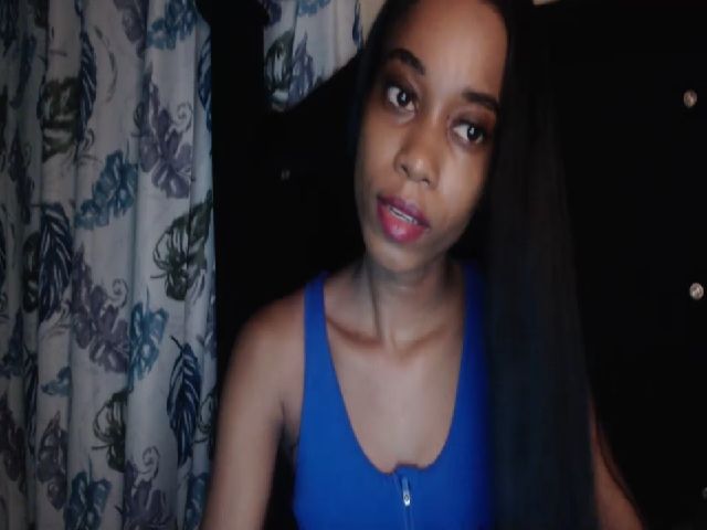 Live sex webcam photo for Enchantriss #268929048