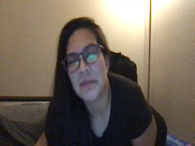 Live sex webcam photo for Gennygirl420 #268930675