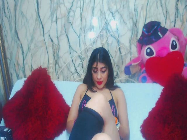 Live sex webcam photo for Hellen_Exotic #268944462