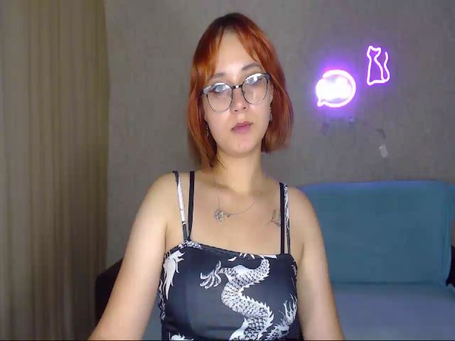 Live sex webcam photo for Star_Laura #268939316
