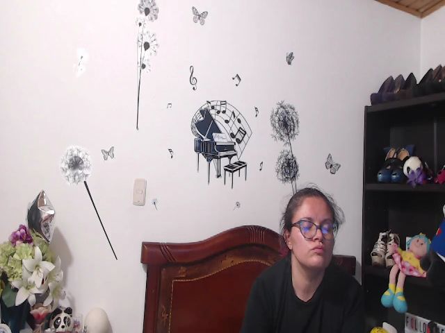 Live sex webcam photo for VICKYCOLLEMAN #268928405