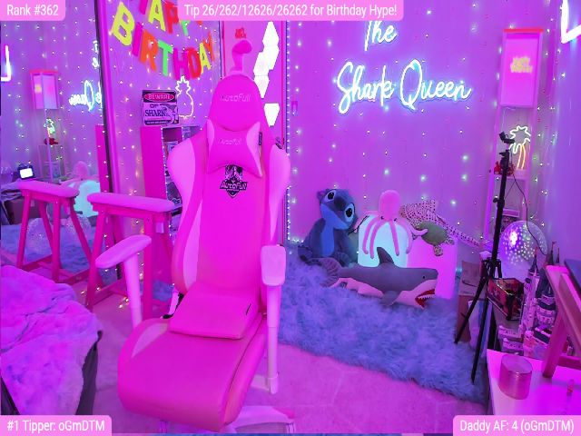 Live sex webcam photo for BirthdayShark #268932995