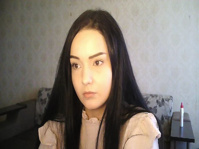 Live sex webcam photo for Monalisss #268933108