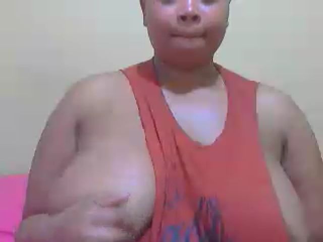 Live sex webcam photo for Longlove2 #268938174