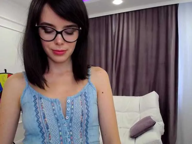 Live sex webcam photo for RaspberryJjam #268951682