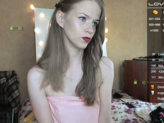 Live sex webcam photo for -LeeLoo- #268955510