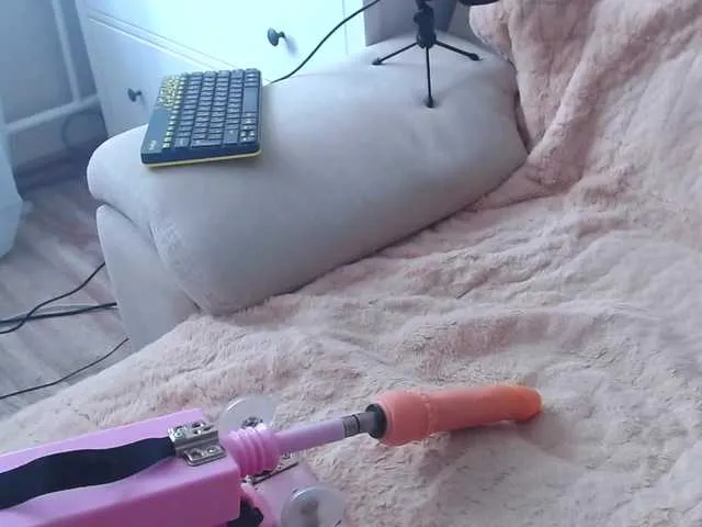 Live sex webcam photo for Sunny-Rose #268951010