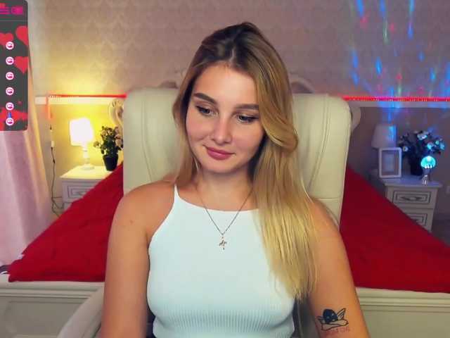 Live sex webcam photo for MillaDoll #268955640