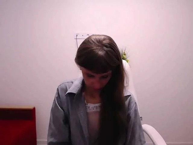Live sex webcam photo for Tori-Vi #268947115