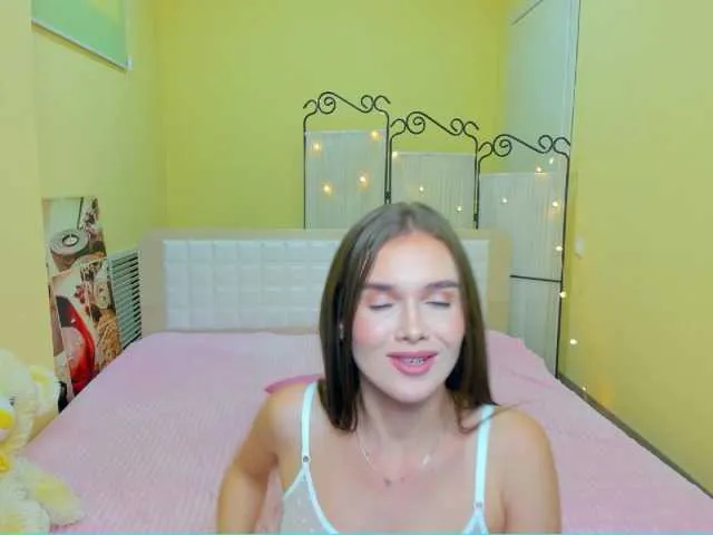 Live sex webcam photo for SwweetAngel #268951215